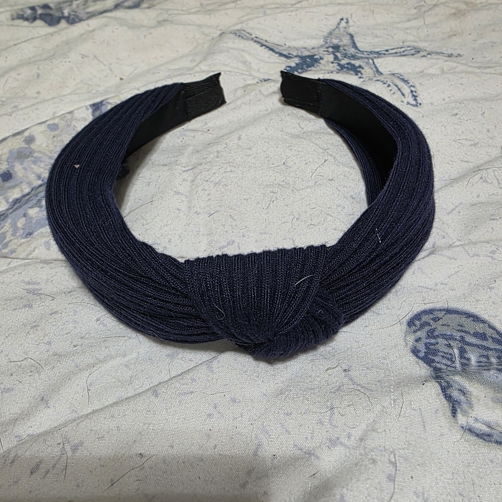 Elegant Navy Blue Knotted Headband
